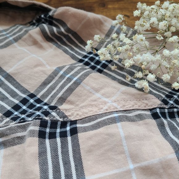 Divided H&M Women's Plaid Button-Up Shirt - Picture 2 of 10